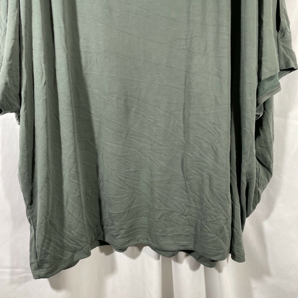 NWT Sejour [ PLUS SZ 2X‎ ] Cutout Sleeve Tee Top in Dark Olive Green - Picture 8 of 12